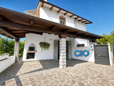 Foto Villa unifamiliare a Camugnano di 130 m² con 6 locali in vendita