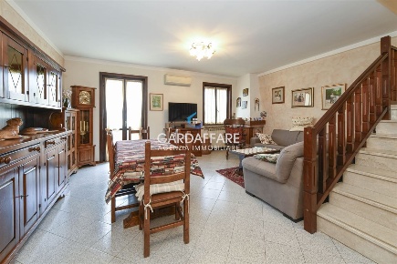 Foto Villa a schiera a Desenzano del Garda Desenzanino di 160 m² in vendita