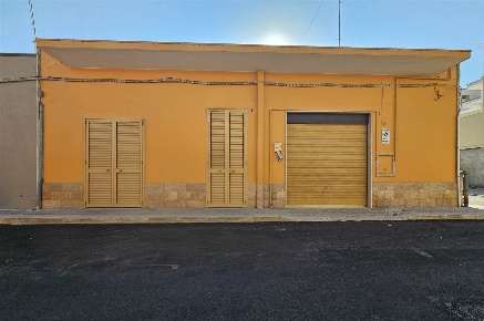 Foto Casa indipendente in Via cadore 6, Mesagne di 117 m² con 6 locali
