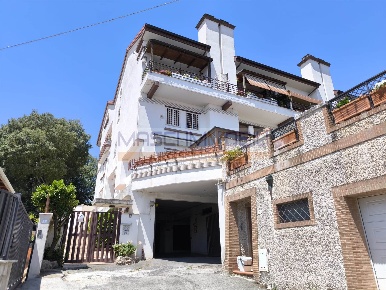 Foto Appartamento in Via G. Amendola 9, Fiano Romano di 100 m² con 3 locali