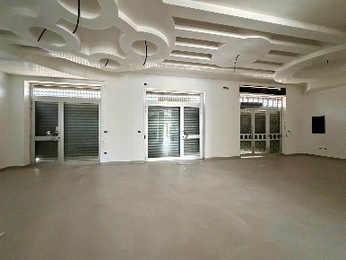 Foto Locale commerciale in Via Roma 468, Bellizzi Centro di 170 m²
