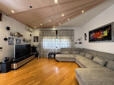 Foto Casa indipendente a Chioggia Sottomarina di 297 m² con 9 locali