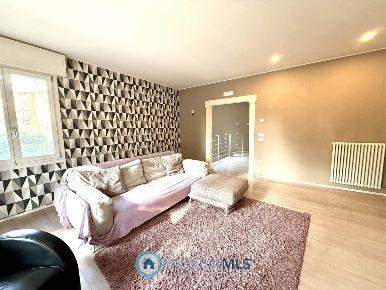 Foto Villa bifamiliare a Padova Santissima Trinità di 210 m² con 6 locali