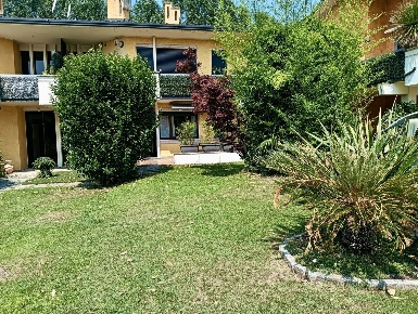 Foto Appartamento in Via San Martino della Battaglia 24, Sirmione Centro