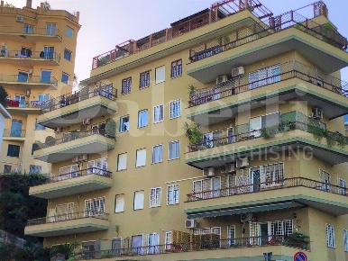 Foto Appartamento in Giacinta Pezzana, Roma Parioli di 130 m² con 4 locali