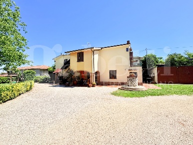 Foto Villa unifamiliare in Via delle Nazioni Unite 41, Artena Macere