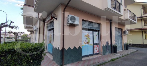 Foto Negozio in Via Telemaco 17-19, Squillace Squillace Lido di 37 m²