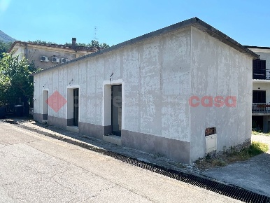 Foto Negozio in Largo Cartiera 9, Sant'Elia Fiumerapido Centro di 67 m²
