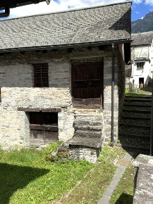 Foto Rustico in Via Piazza -, Premia Centro di 71 m² con 2 locali