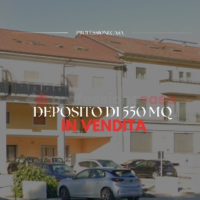 Foto Magazzino in Via Enrico Palanza 10, Avezzano Centro di 550 m²