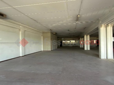 Foto Magazzino a Arezzo Pescaiola di 616 m² con 1 locali in affitto