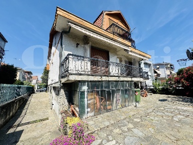 Foto Appartamento in Sacra San Michele, Collegno Terracorta di 155 m²