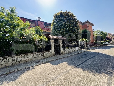 Foto Appartamento in Sacra San Michele, Collegno Terracorta di 130 m²