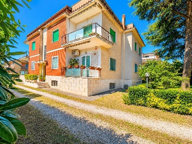 Foto Appartamento in Bellicia, Roma Anagnina di 70 m² con 2 locali