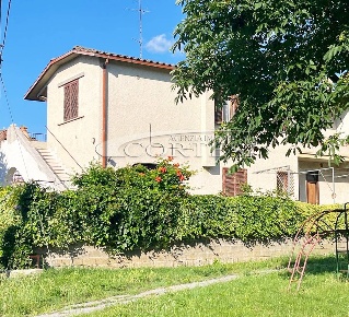 Foto Appartamento a Umbertide di 200 m² con 7 locali in vendita