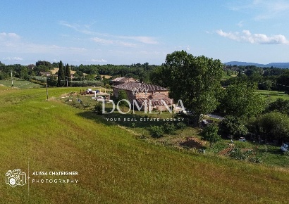 Foto Rustico a Sovicille Carpineto di 156 m² con 7 locali in vendita