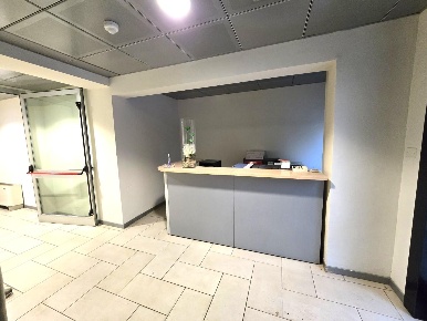 Foto Ufficio a Monteriggioni di 300 m² con 8 locali in affitto