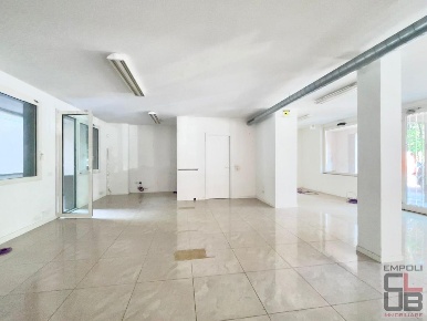 Foto Locale commerciale a Empoli San Rocco - Lungarno di 75 m² con 1 locali