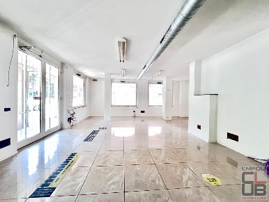 Foto Locale commerciale a Empoli San Rocco - Lungarno di 80 m² con 1 locali