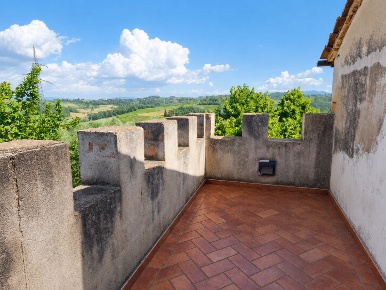 Foto Rustico a Terricciola Centro di 750 m² con 10 locali in vendita