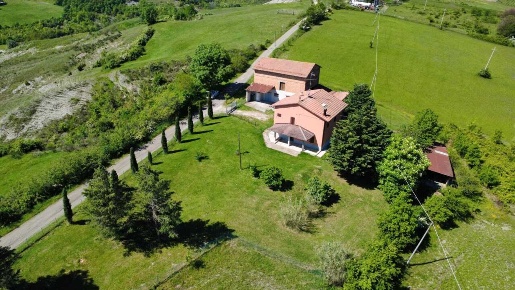 Foto Casale in Via Secchiano 1767, Valsamoggia Castelletto di 250 m²