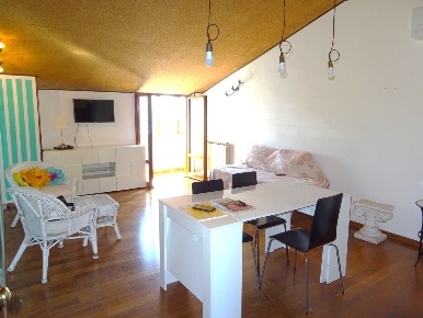 Foto Appartamento a Senigallia Centro Storico di 98 m² con 6 locali