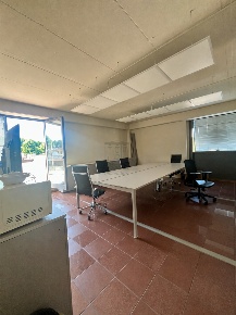 Foto Ufficio in Via delle Tagliate, Lucca San Concordio di 90 m² in vendita