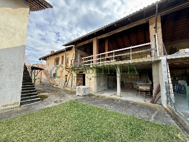 Foto Casale in Via Rivoli, Villarbasse di 520 m² in vendita