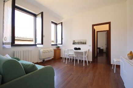 Foto Appartamento in Via San Martino, Monza Centro Storico di 45 m²