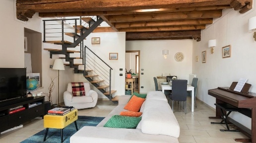 Foto Appartamento a Nave di 140 m² con 4 locali in vendita