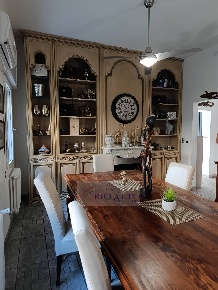 Foto Villa unifamiliare a Venezia Mestre di 180 m² con 10 locali in vendita