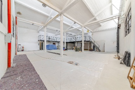 Foto Locale commerciale in Via Barletta 2, Milano Ripamonti di 482 m²