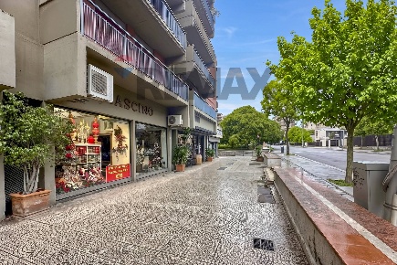 Foto Locale commerciale in Viale Strasburgo 44, Palermo Strasburgo - Belgio