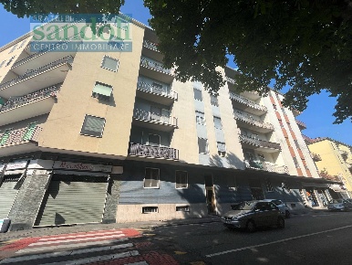 Foto Appartamento in Corso Italia, Vercelli Centro di 60 m² con 3 locali
