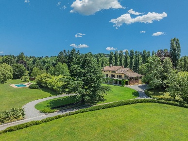 Foto Villa unifamiliare in Via Torquato tasso, Varese Cartabbia di 975 m²