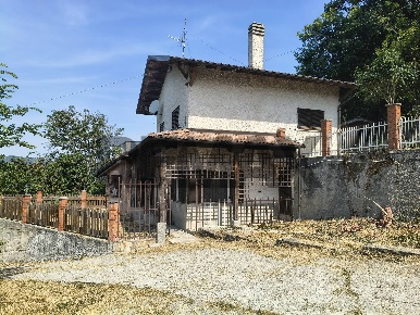 Foto Casa indipendente in Località Gorrette 2, Millesimo Centro di 145 m²