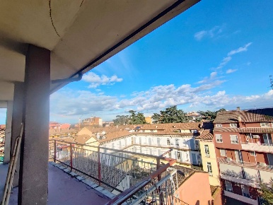 Foto Appartamento a Voghera Centro Storico di 125 m² con 4 locali
