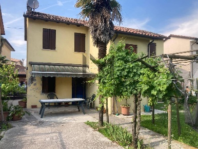 Foto Villa a schiera in Via Luigi e Giulio Masi 41, Spresiano Centro