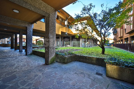 Foto Negozio a Trezzo sull'Adda di 1413 m² con 1 locali in vendita