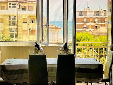 Foto Appartamento in Viale Cavallotti, Porto San Giorgio di 120 m²