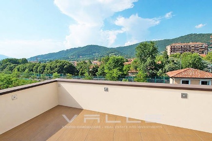 Foto Attico in via tremana, Bergamo Conca Fiorita di 121 m² con 3 locali