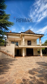 Foto Villa unifamiliare in Via Scozzari 6, Bolognetta di 336 m² in vendita