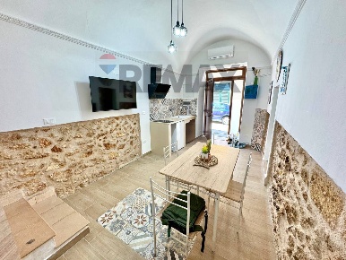 Foto Case indipendenti in Via dei Mille 59, Terrasini Centro di 69 m²