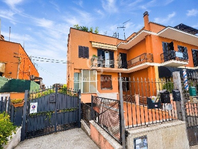 Foto Appartamento in Via Di Bravetta, Roma Pisana - Bravetta di 62 m²