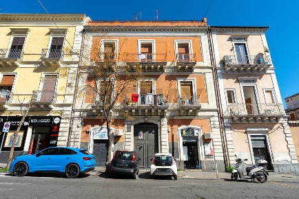 Foto Appartamento in Via Plebiscito 450, Catania Centro Storico di 160 m²