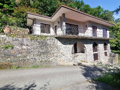 Foto Casa indipendente in Casali Creda 4 B, Cannobio Centro di 110 m²