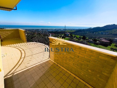 Foto Appartamento in VIA SAN MARTINO 96, Colonnella di 100 m² con 3 locali