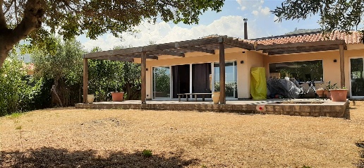 Foto Villa unifamiliare a Cefalù Mazzaforno di 365 m² con 12 locali