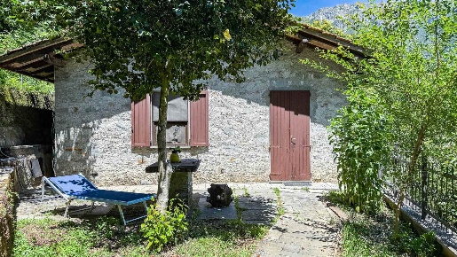 Foto Casa indipendente in via Cardoso 1351, Stazzema di 105 m² con 5 locali