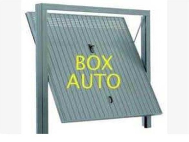 Foto Garage in Via Bergamo 18, Monza Via Lecco - Via Bergamo di 14 m²